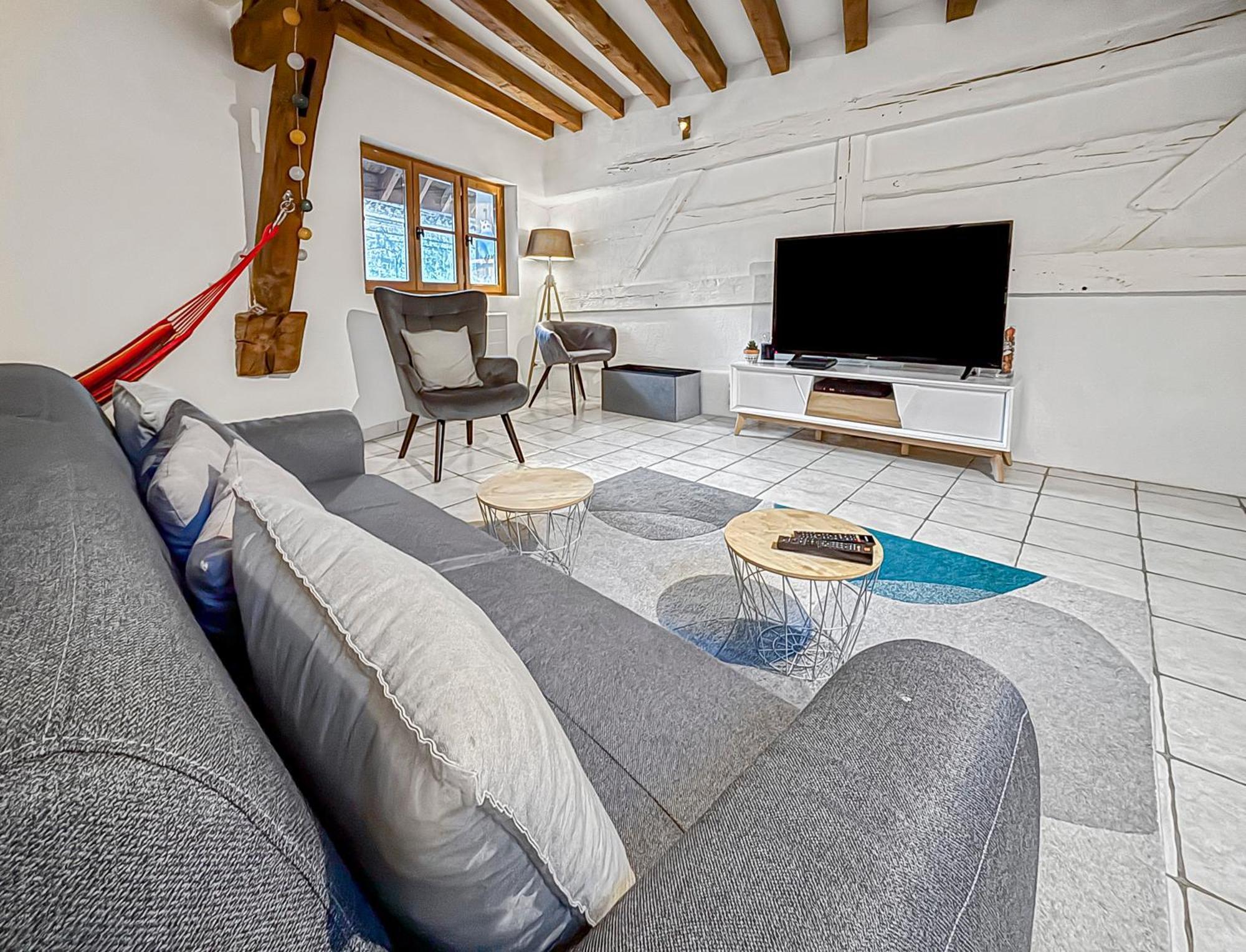 Spacieux & Lumineux Avec Smart Tv Et Wi-Fi Rapide Troyes Luaran gambar